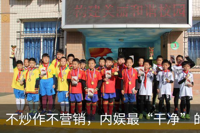 不炒作不营销，内娱最“干净”的00后小花，争议从未停过